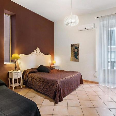 B&B Verdi Salerno Bagian luar foto