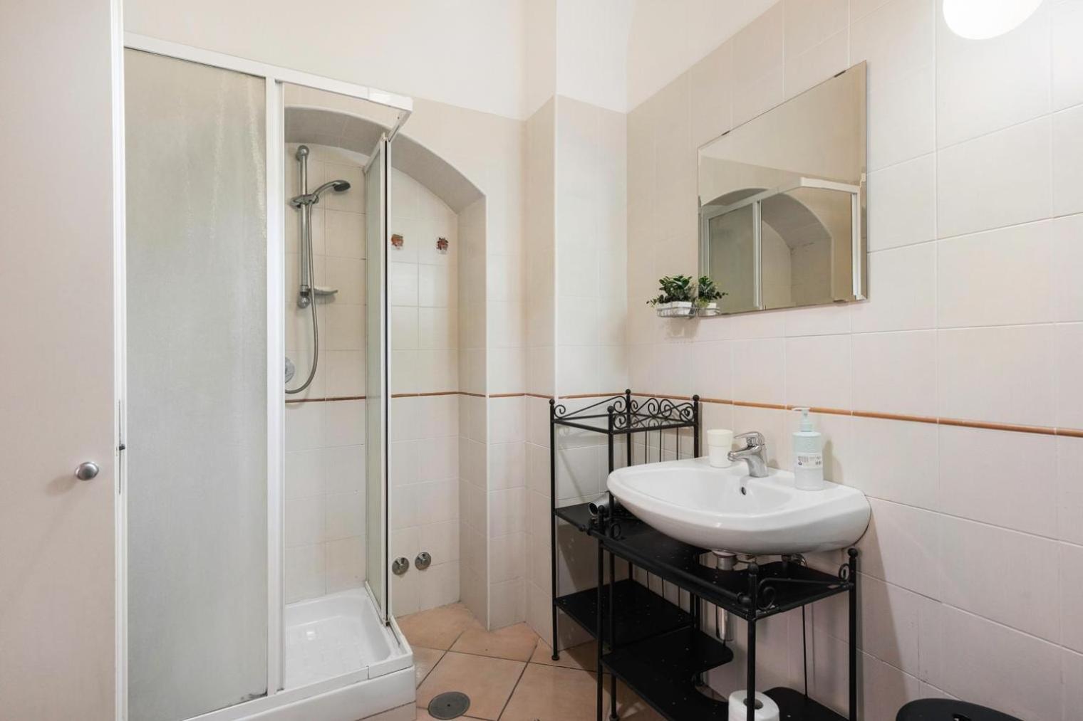 B&B Verdi Salerno Bagian luar foto